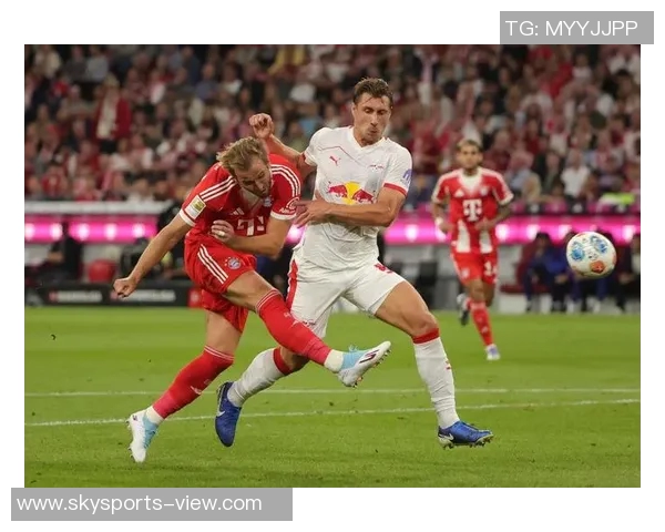 德甲精彩对决曼联6-2大胜AC米兰帽子戏法点燃全场激情